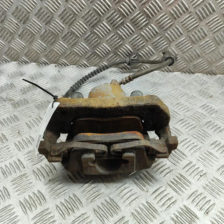 Front brake caliper – Toyota Proace (2016-)