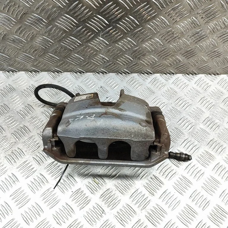 Esimene pidurisadul 1EA615105Q