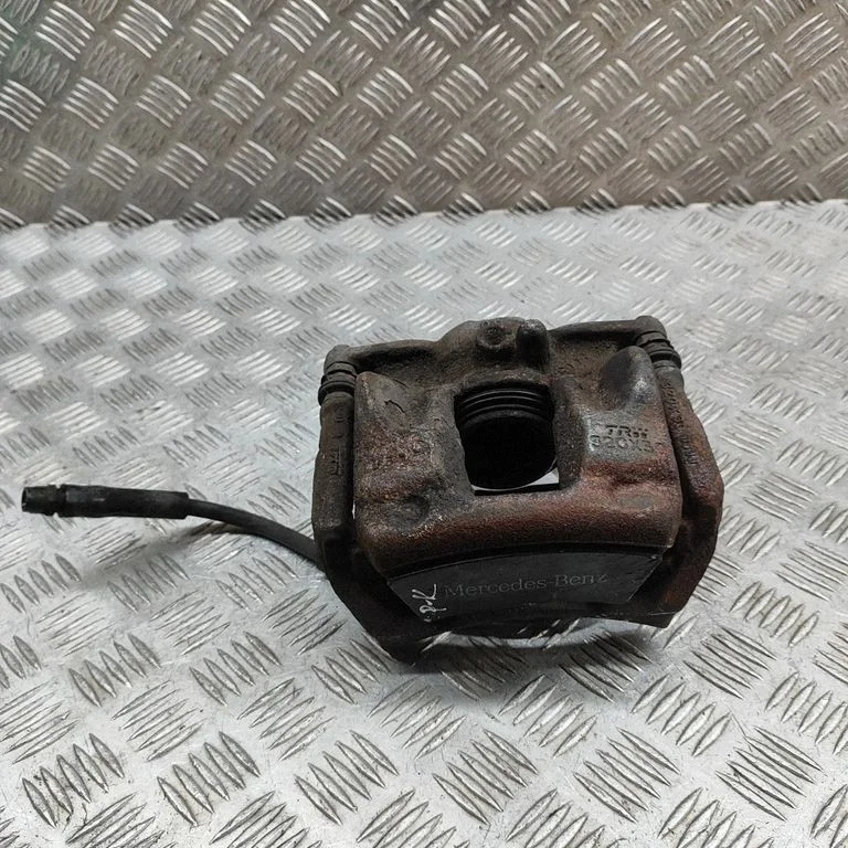 Priekšējais bremžu suports A0004216981