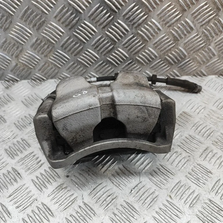 Front brake caliper 32329522