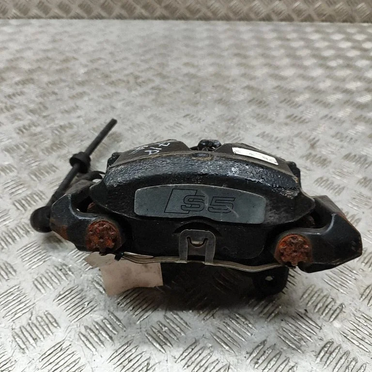 Priekšējais bremžu suports 8T0615123B