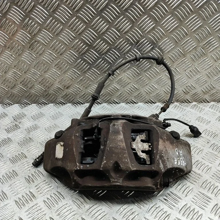 Priekšējais bremžu suports 4M0615105B