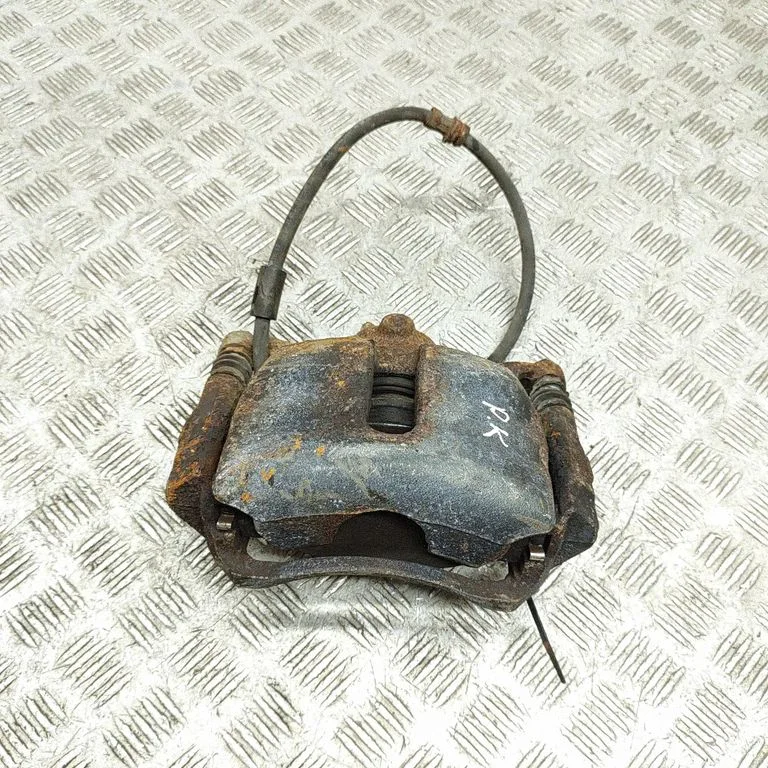Priekšējais bremžu suports 8V0615123