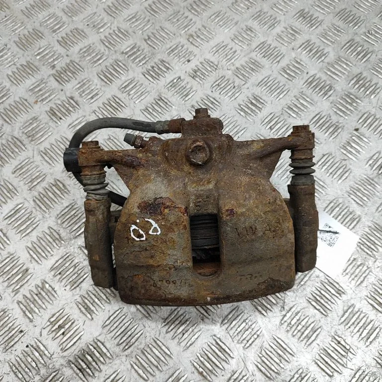 Priekšējais bremžu suports 8V0615124D