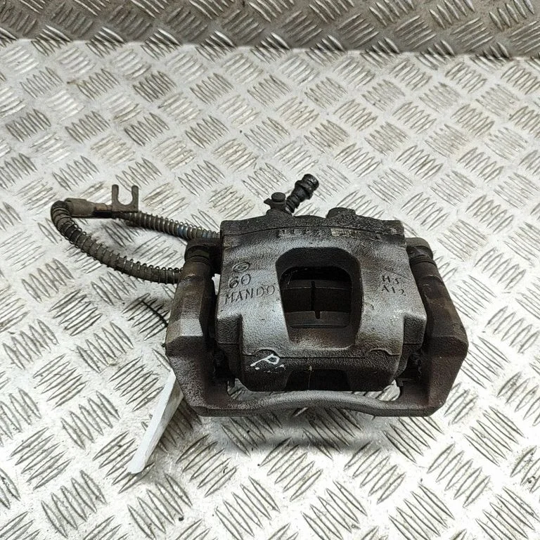 Zacisk hamulcowy przedni 4814039100