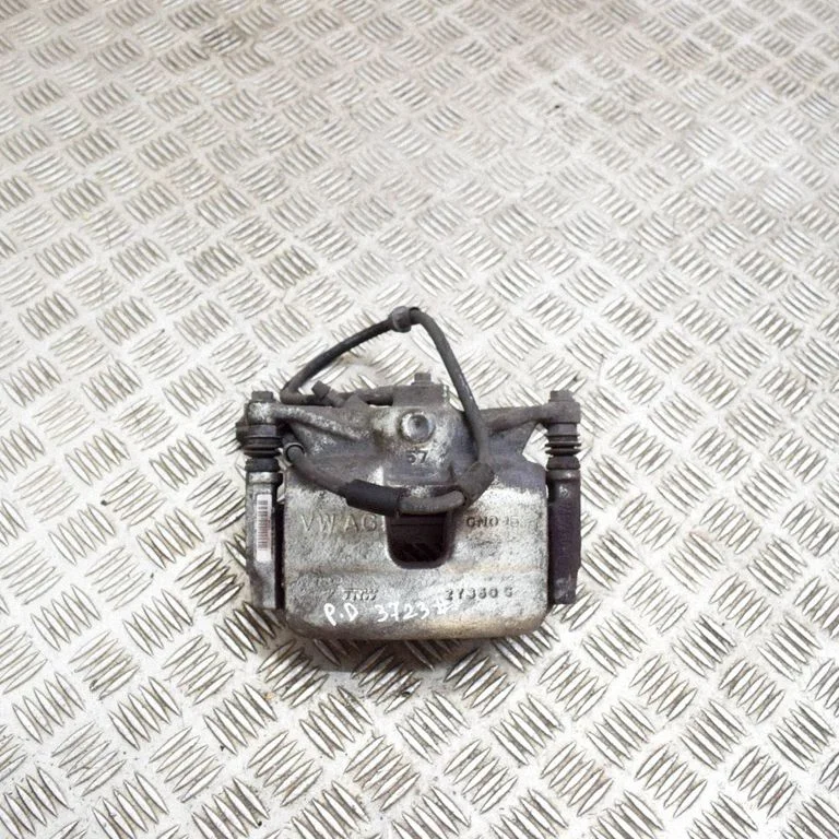 Front brake caliper 5W6AB
