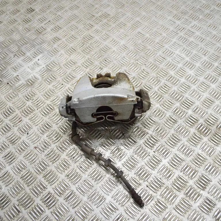 Front brake caliper VL3A426M