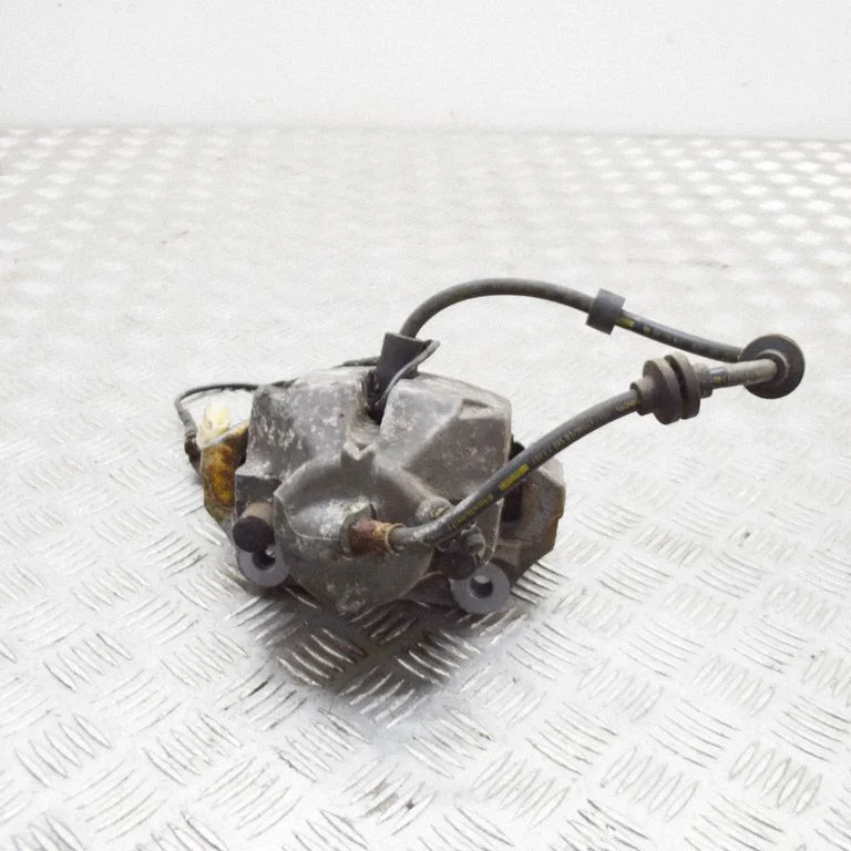 Front brake caliper – left