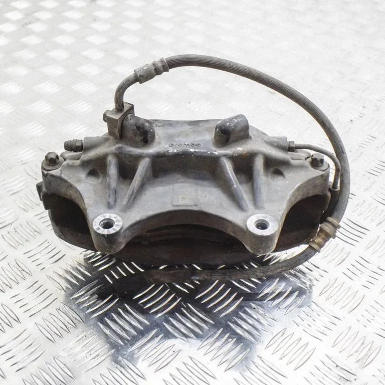 Front brake caliper – right