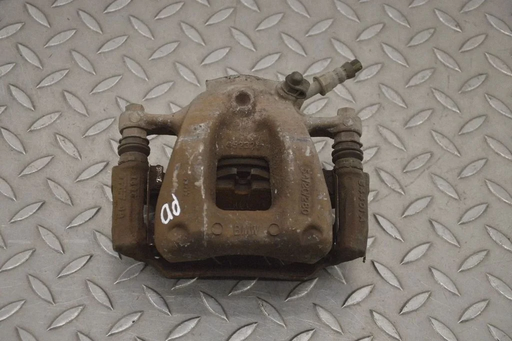 Front brake caliper – right