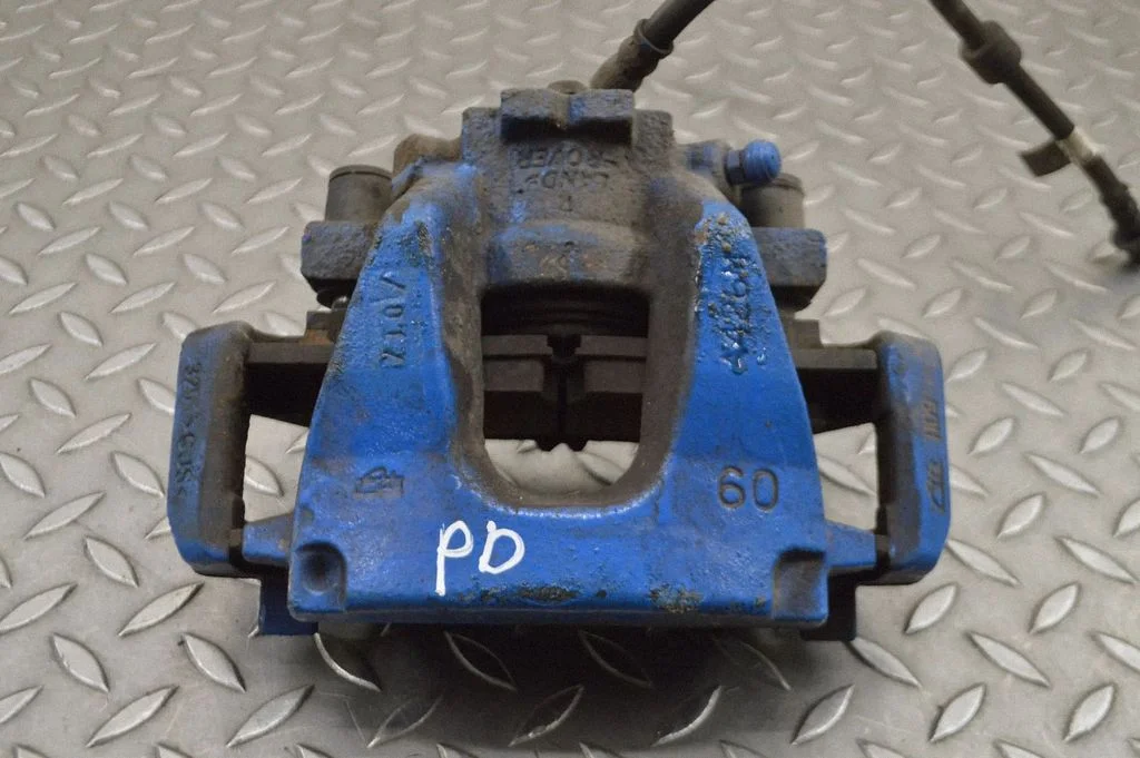 Front brake caliper – right