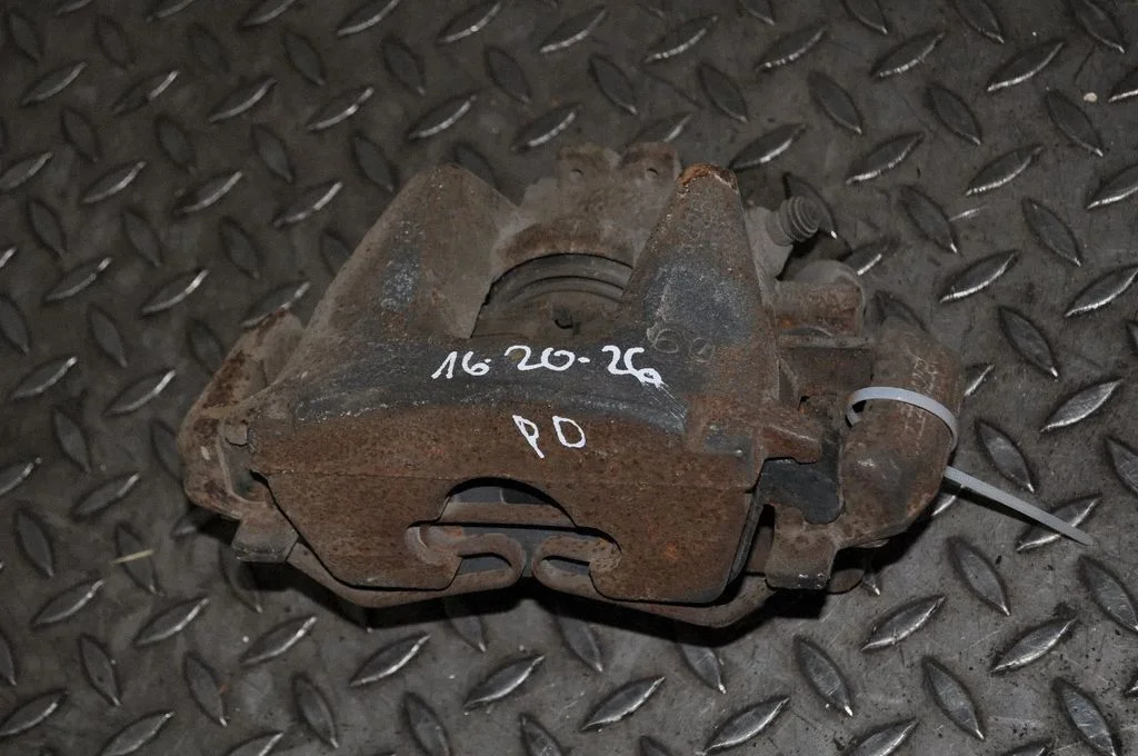 Front brake caliper – right