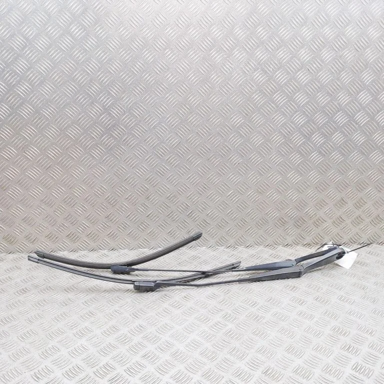 Windshield/front glass wiper blade LJ8B17526BA