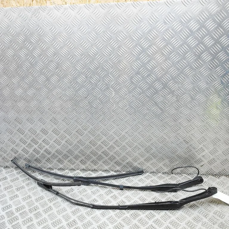 Windshield/front glass wiper blade 150705400A