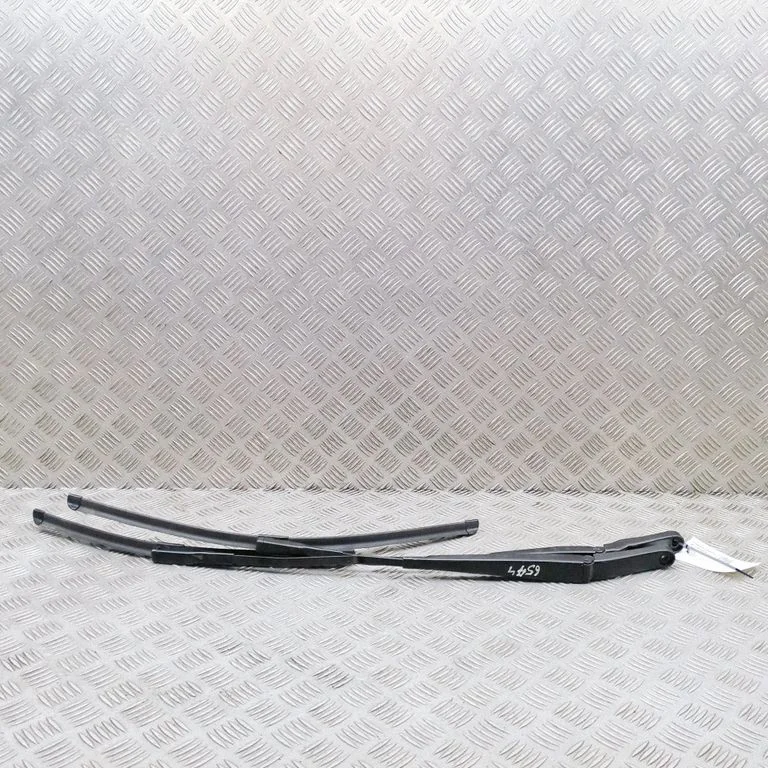 Priekšējā stikla tīrītājs 80C955408