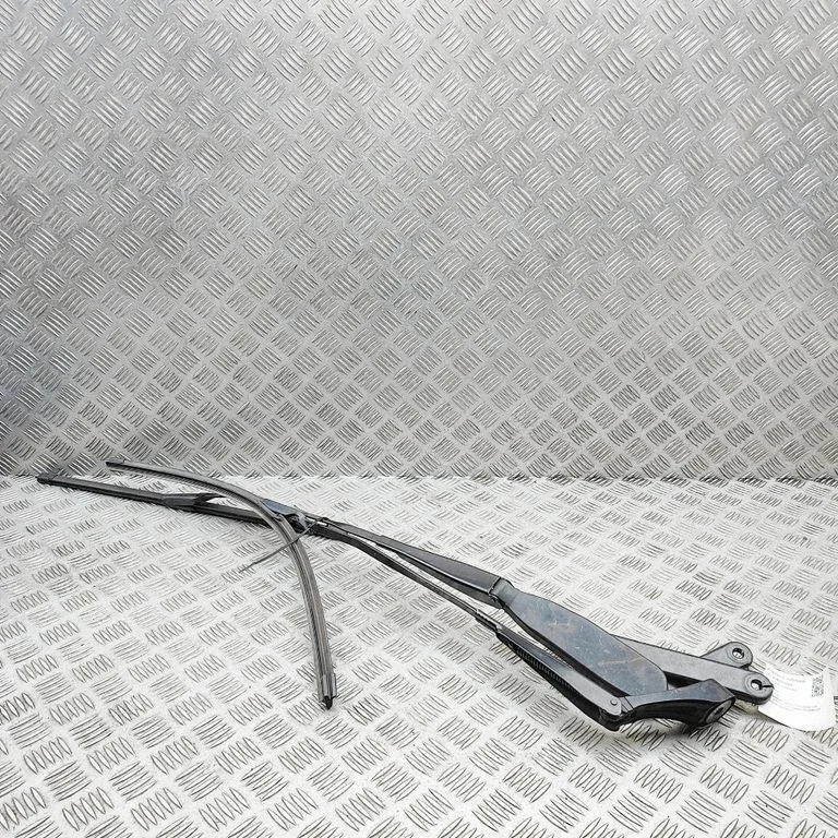 Priekšējā stikla tīrītājs A2978204600