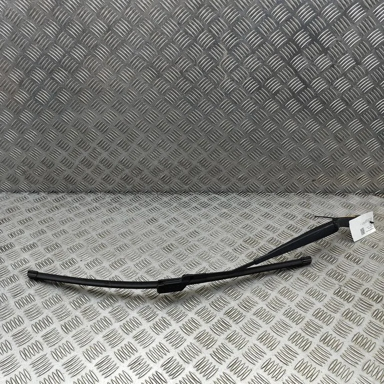 Priekšējā stikla tīrītājs – Jaguar XE (2015-)