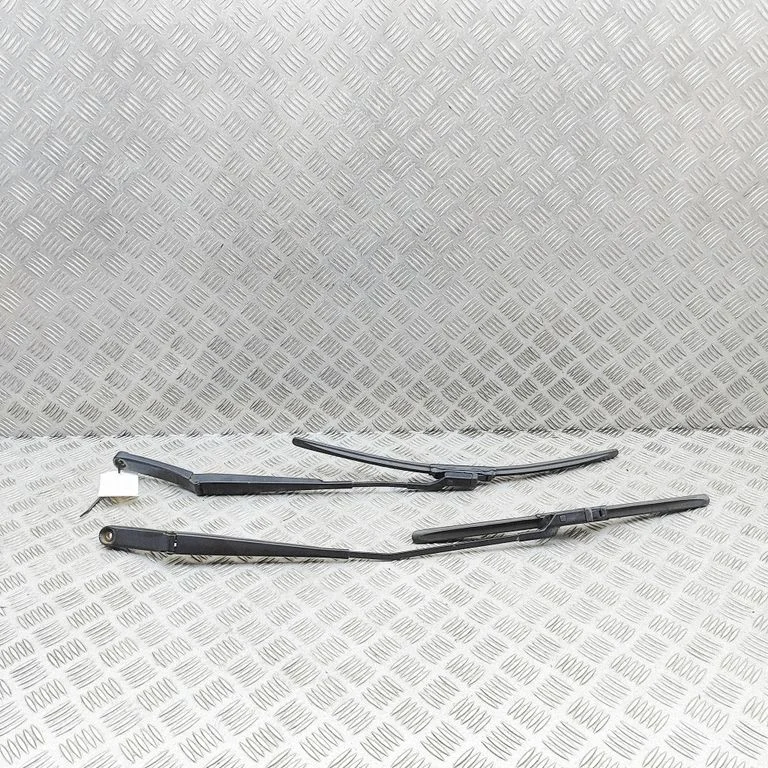 Priekšējā stikla tīrītājs 3C8955409C