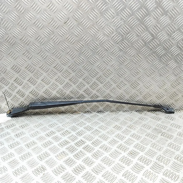 Windshield/front glass wiper blade SA3F5205220