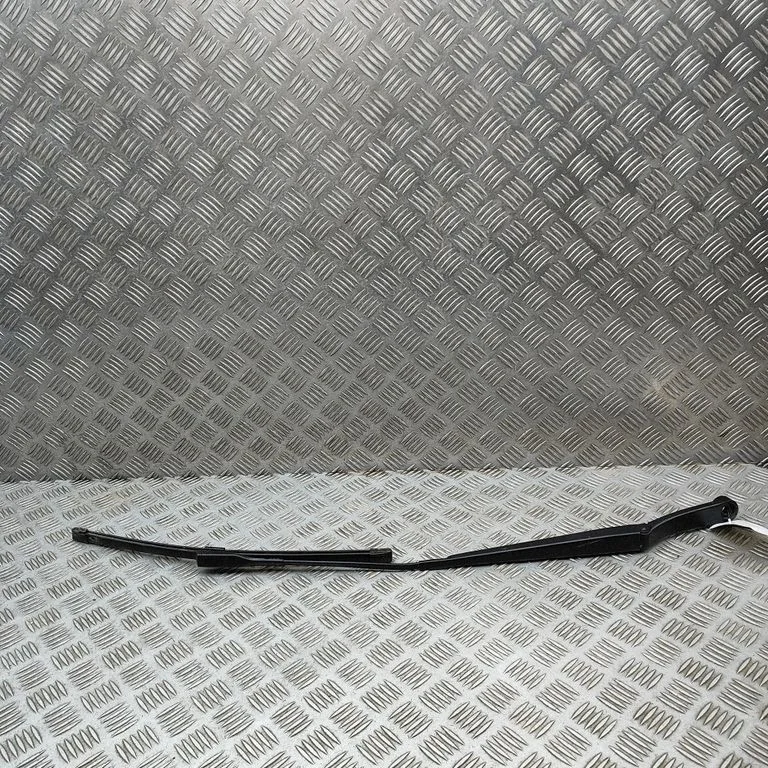 Priekšējā stikla tīrītājs EKED5205220