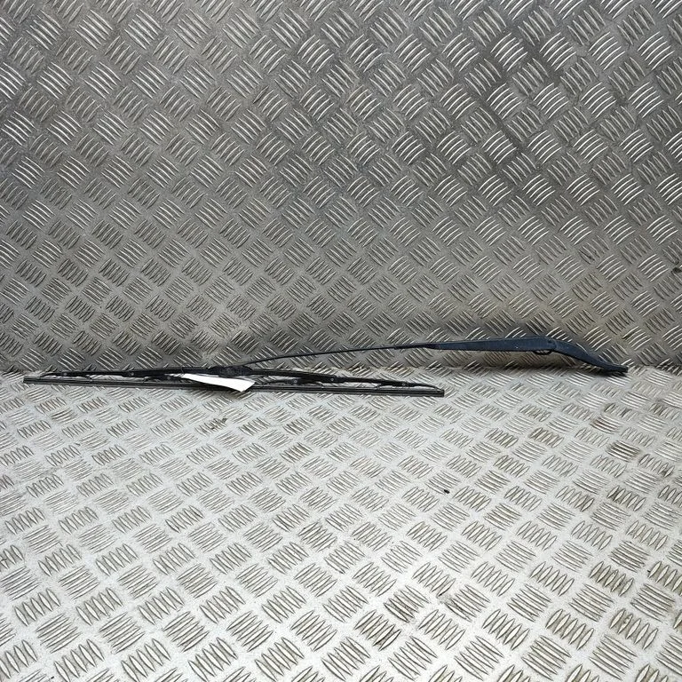 Priekšējā stikla tīrītājs 8200734778