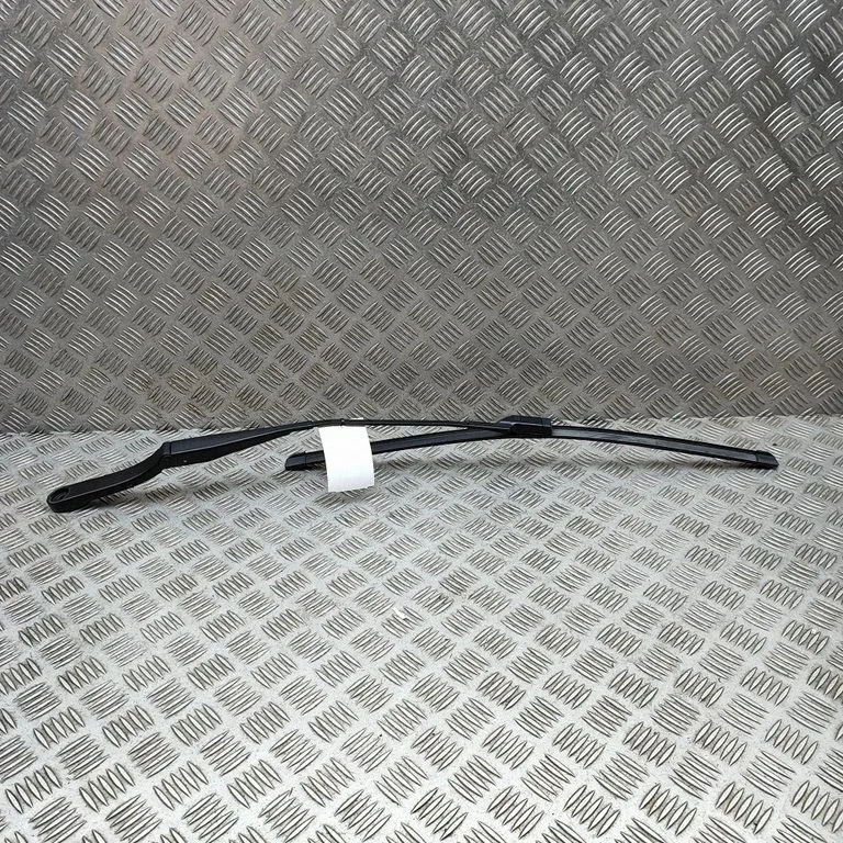 Priekšējā stikla tīrītājs 8891892443