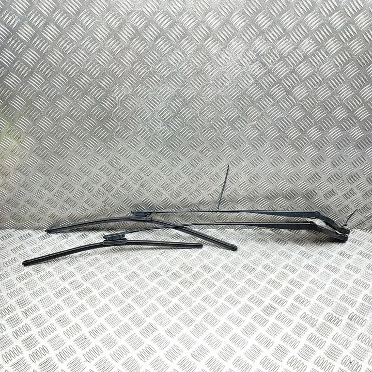 Priekšējā stikla tīrītājs 6429CK