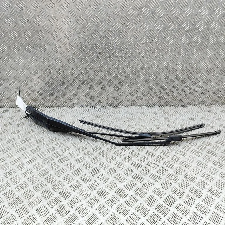 Priekšējā stikla tīrītājs 50509403