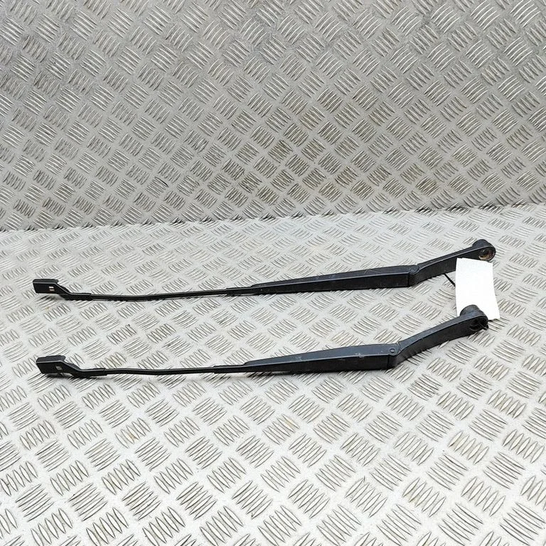 Windshield/front glass wiper blade SC2EM5205220A