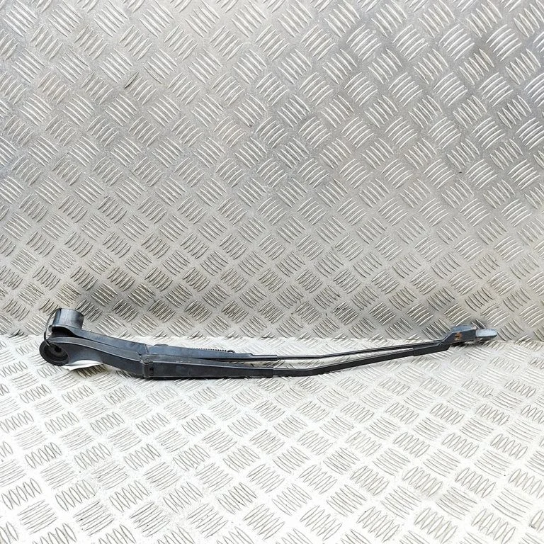 Priekšējā stikla tīrītājs BK2117526CC
