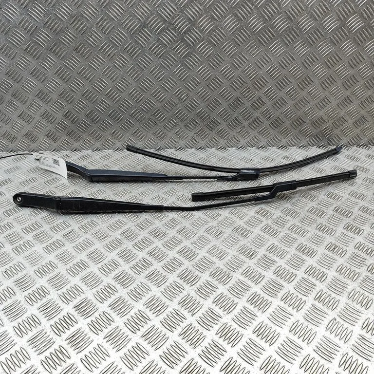 Priekšējā stikla tīrītājs 3G2955410