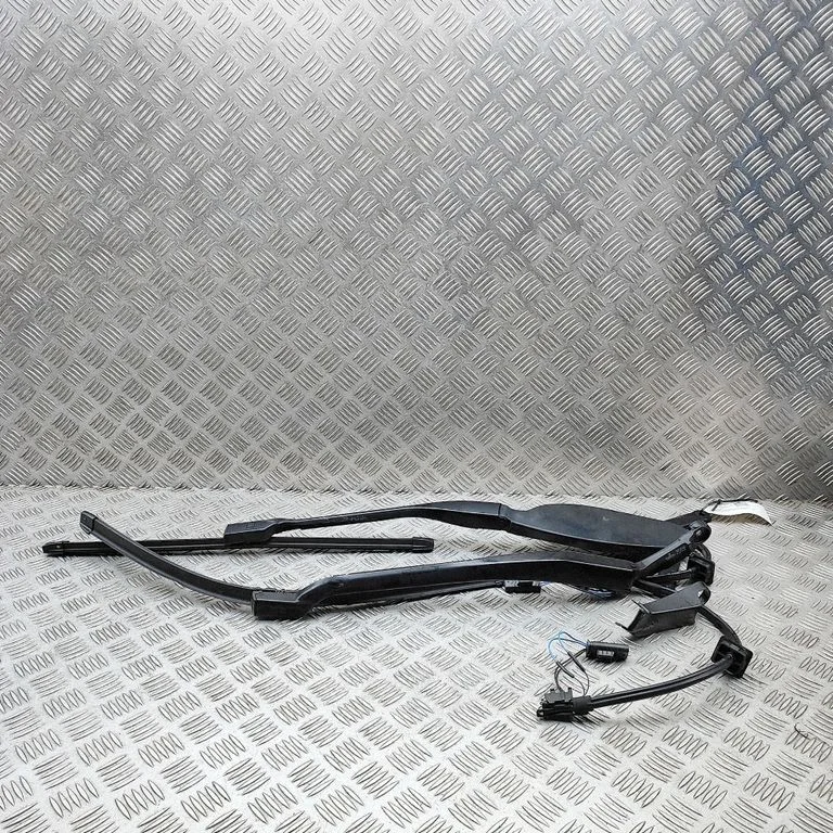 Priekšējā stikla tīrītājs A2075451640