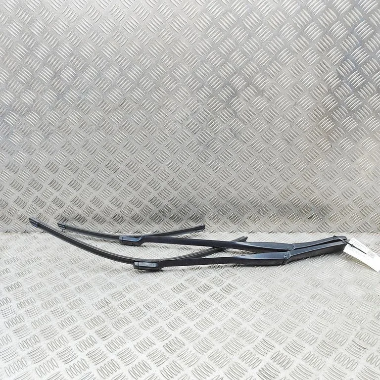 Priekšējā stikla tīrītājs 9463867
