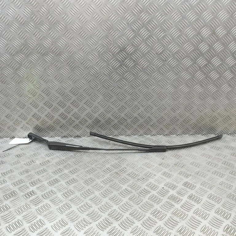 Windshield/front glass wiper blade K8D217526AA