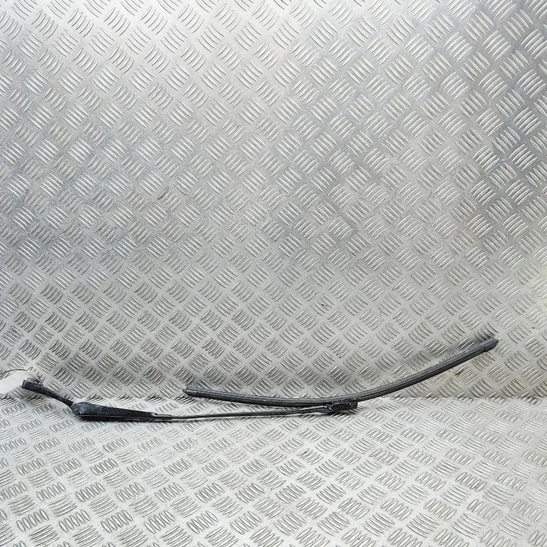 Windshield/front glass wiper blade SA3F5205120