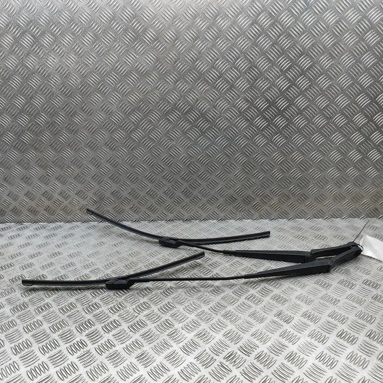 Windshield/front glass wiper blade – Volkswagen Touareg III (2018-)