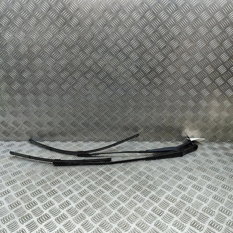 Windshield/front glass wiper blade 4M8955408 – Audi RS Q8 (2019-)