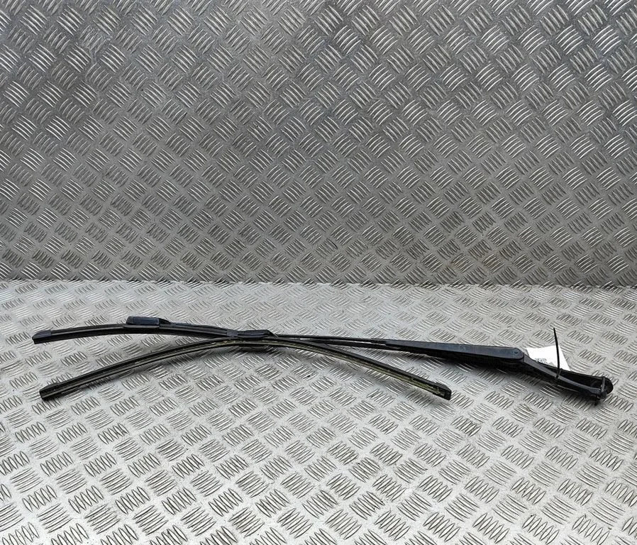Priekšējā stikla tīrītājs H1BB17526DA