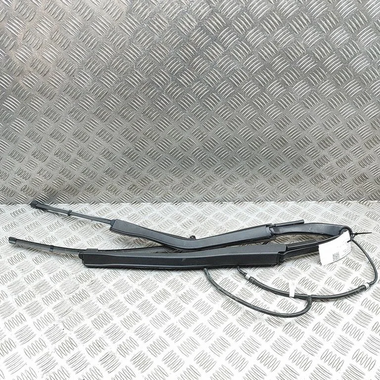 Windshield/front glass wiper blade 5A01A91