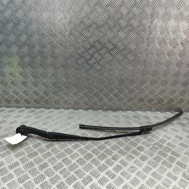 Priekšējā stikla tīrītājs BK2117526CC