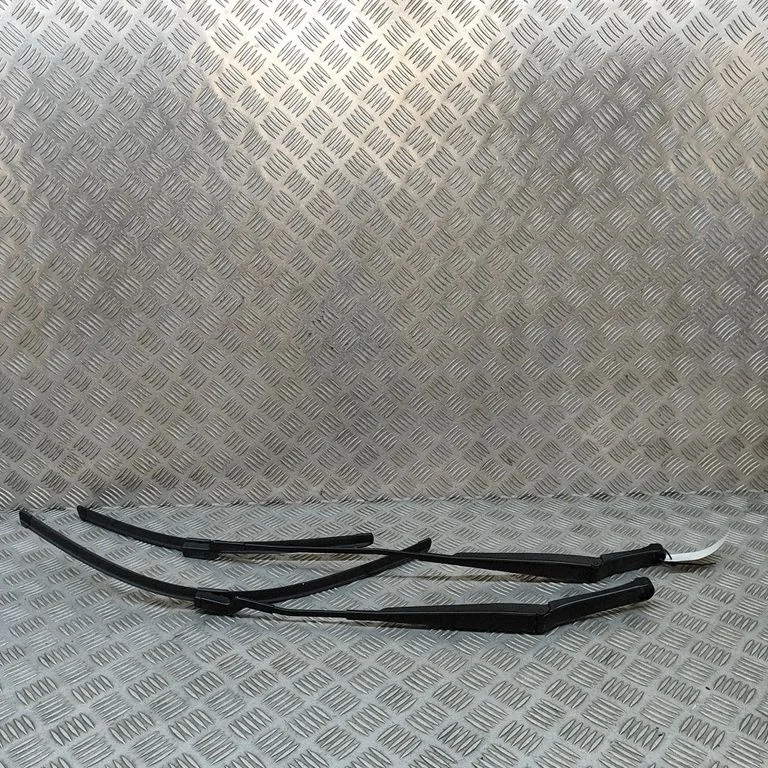 Priekšējā stikla tīrītājs 572955409