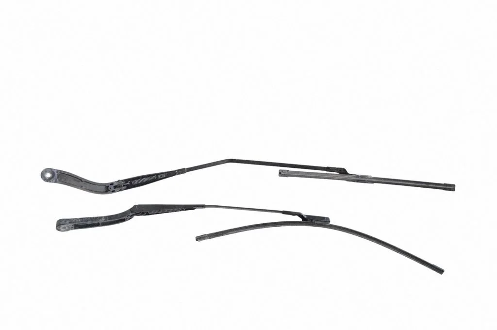 Priekšējā stikla tīrītājs 97036203