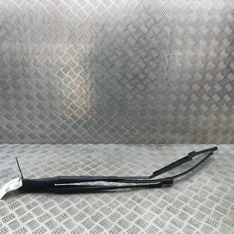 Priekšējā stikla tīrītājs BK3117526DE