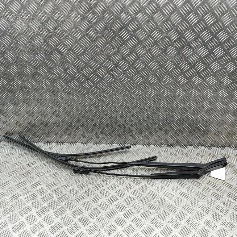 Esiklaasi kojamees 7C2955410A