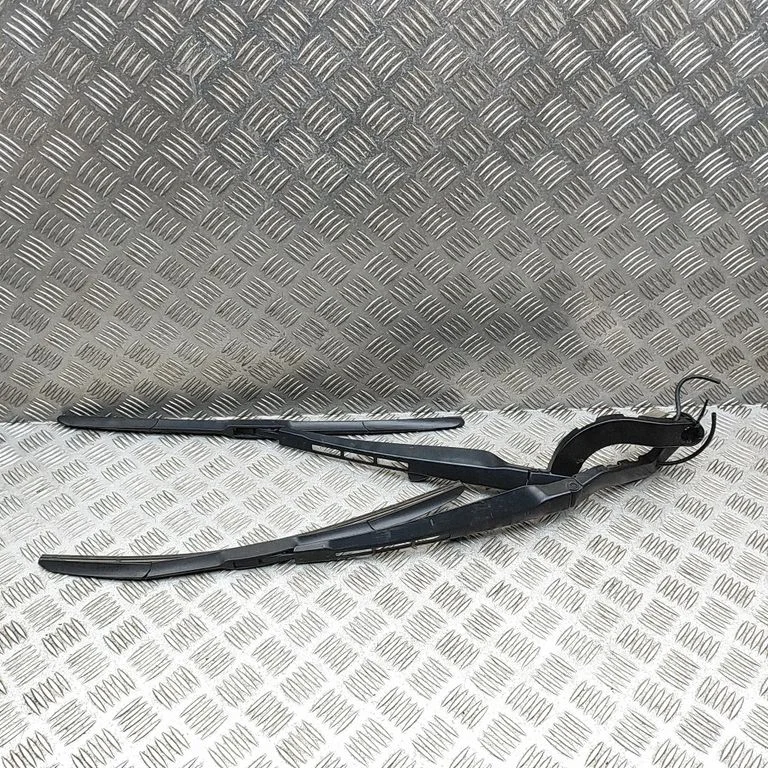 Windshield/front glass wiper blade 6W8317B589BD