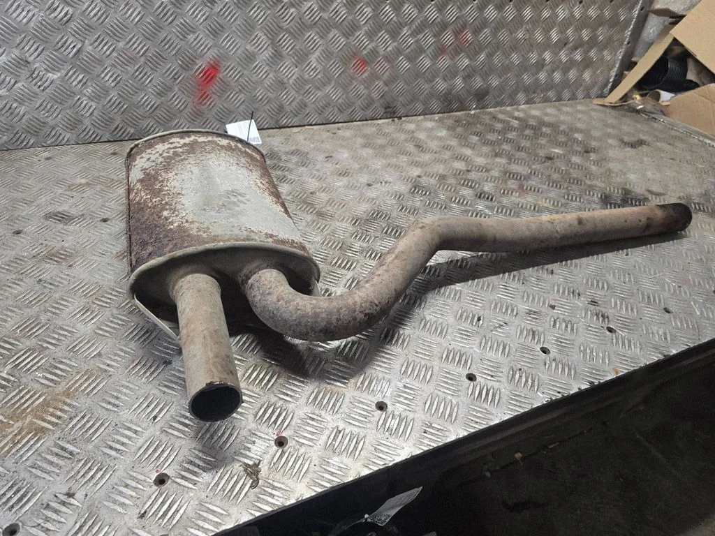 Middle muffler/silencer – Audi A4 S4 B5 8D (1994-1999)