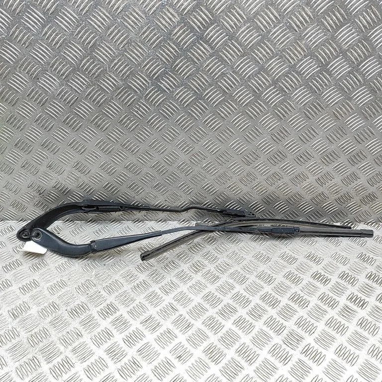 Windshield/front glass wiper blade – BMW 3 Series GT F34 (2013-2017)