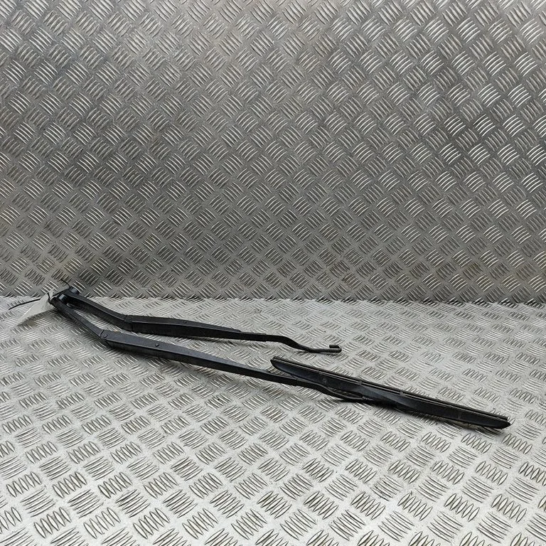 Priekšējā stikla tīrītājs 98311P2000