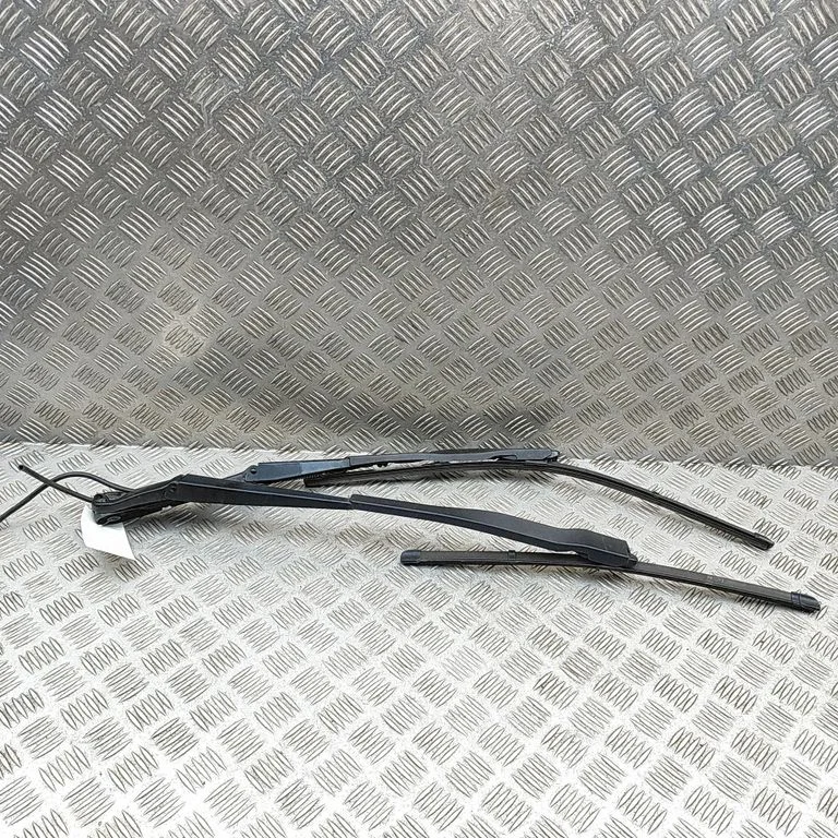 Priekšējā stikla tīrītājs – BMW 3. sērija G20 G21 (2019-)