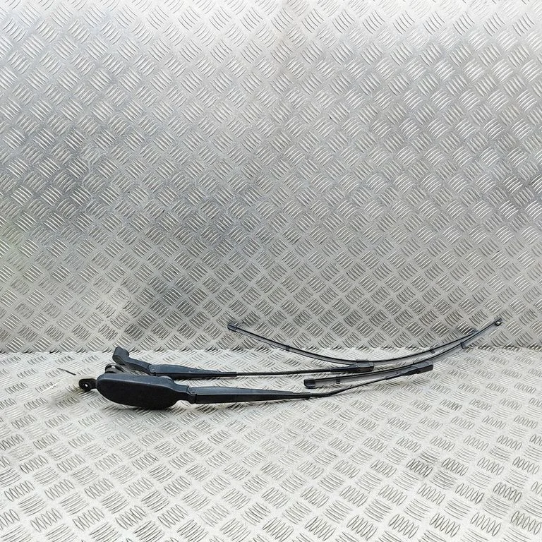 Priekšējā stikla tīrītājs A2478204700